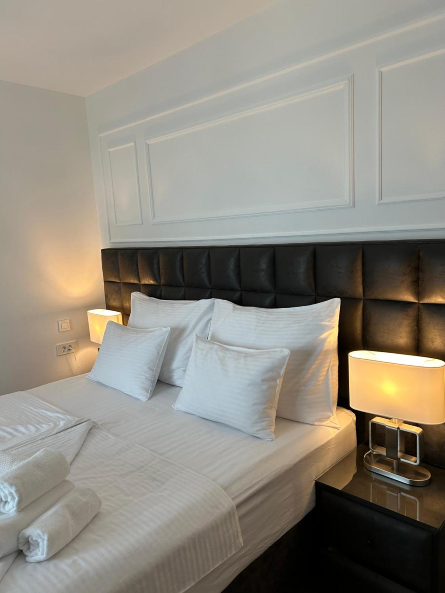 Apartment Daphne Luxe Retreat -sea View-king Size Bed- *