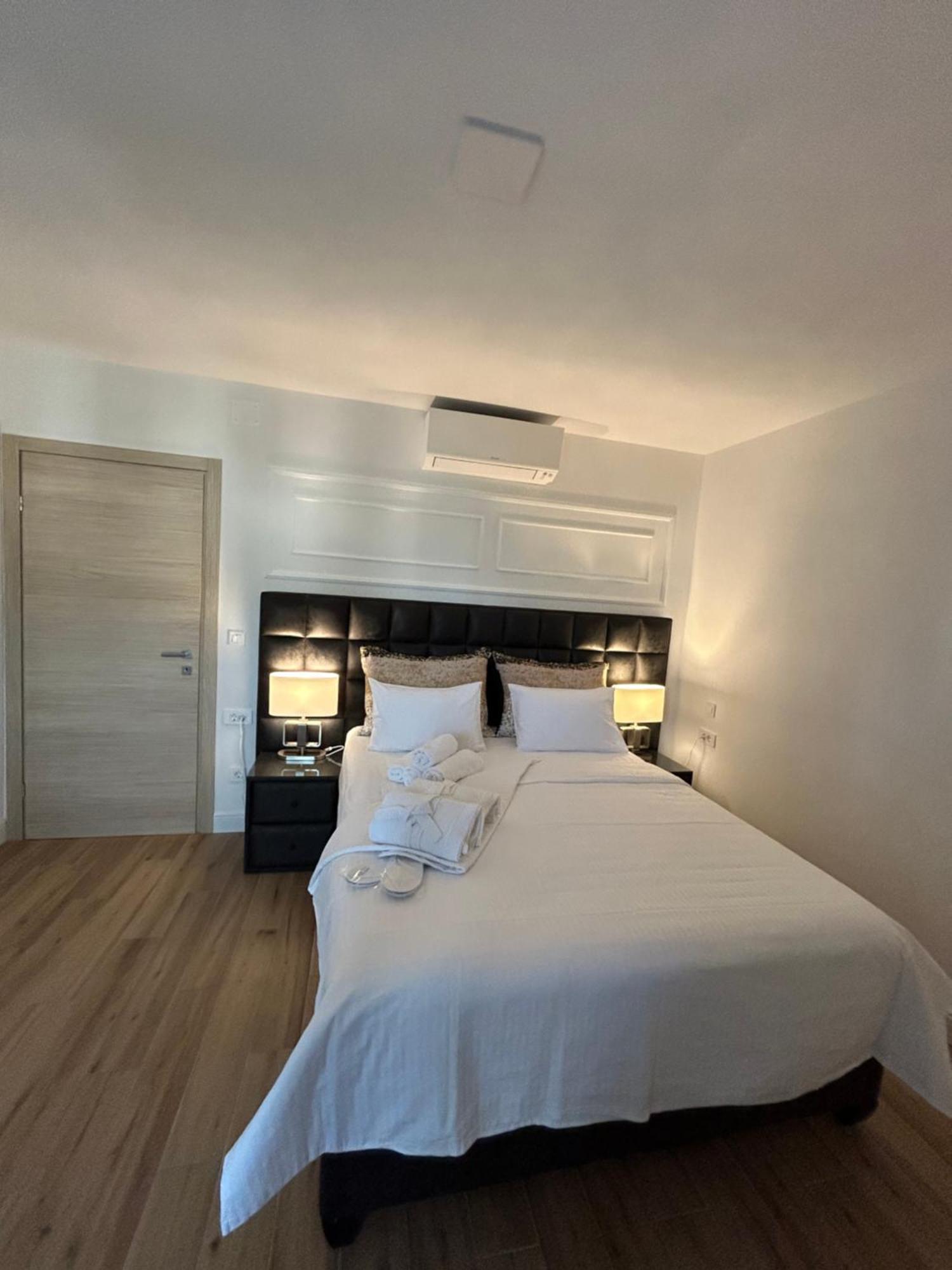 Daphne Luxe Retreat -sea View-king Size Bed- * Supetar